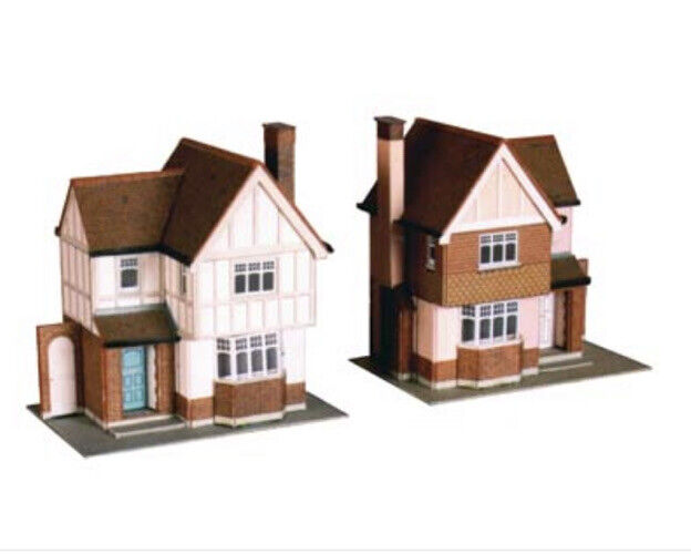 SUPERQUICK Two Detached Houses (Kit) B23