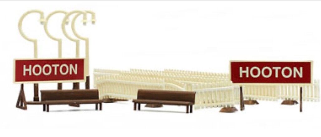 DAPOL Platform Fittings Fences And Lamps (Kit) C013