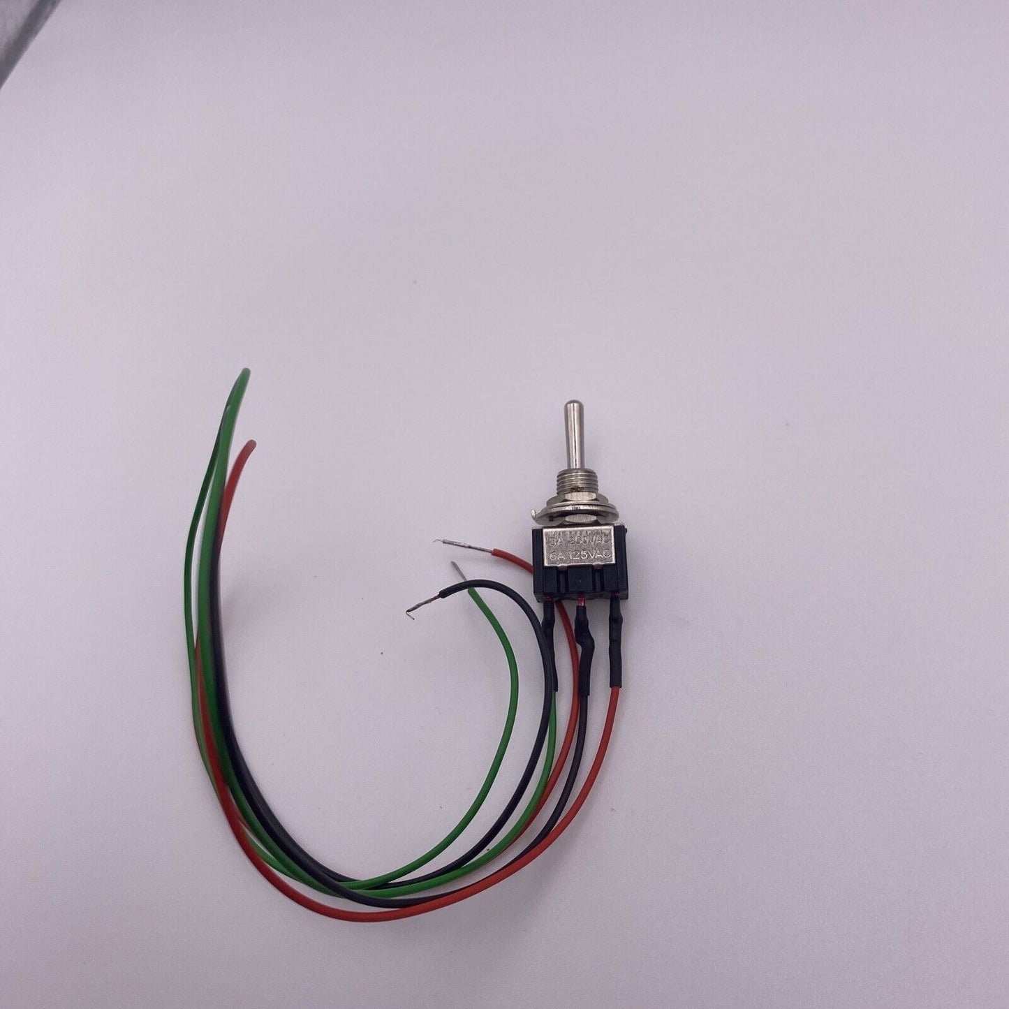 Mawson Models Prewired (on) - (on) switch