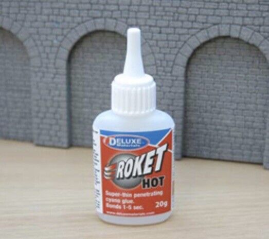 EXPO Deluxe Materials Roket Hot Cyano Glue 20g 46031