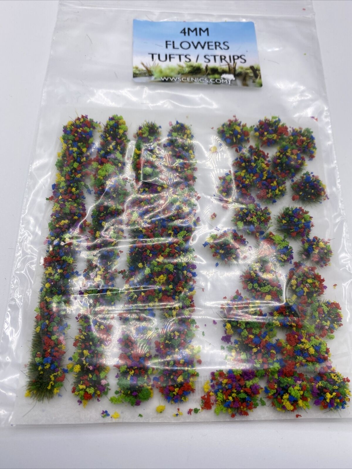 WAR WORLD SCENICS 4mm Flowers Tufts / Strips TS4FL