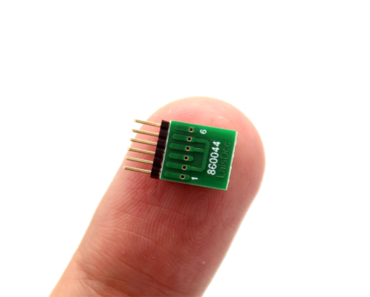 LaisDCC 860044 6 Pin Decoder Blanking Plate (Straight)