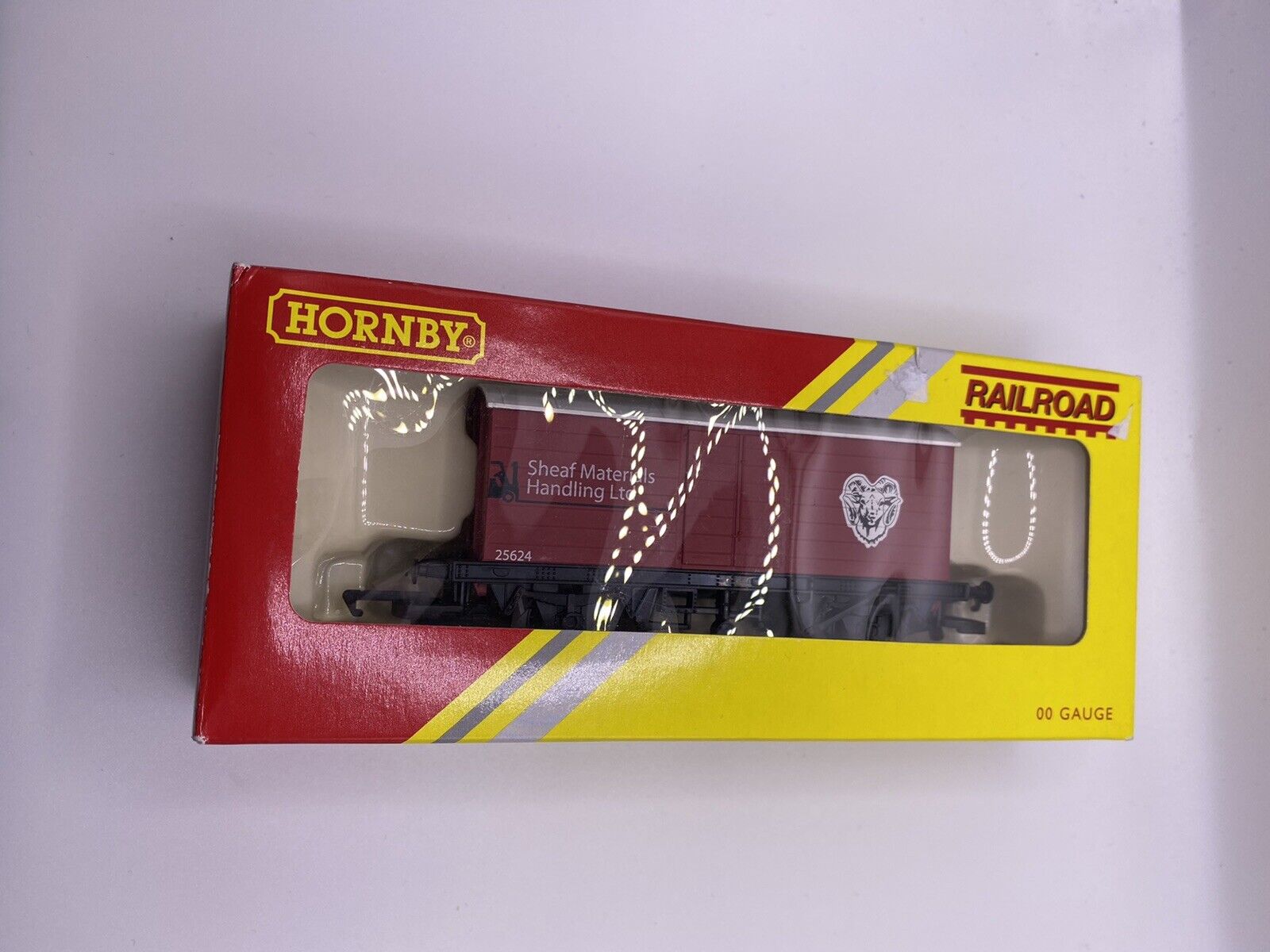 HORNBY Sheaf Materials Ltd' LWB Box Van 25624 R6474