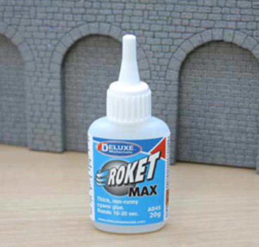 Deluxe Materials Roket Max Cyano 46033